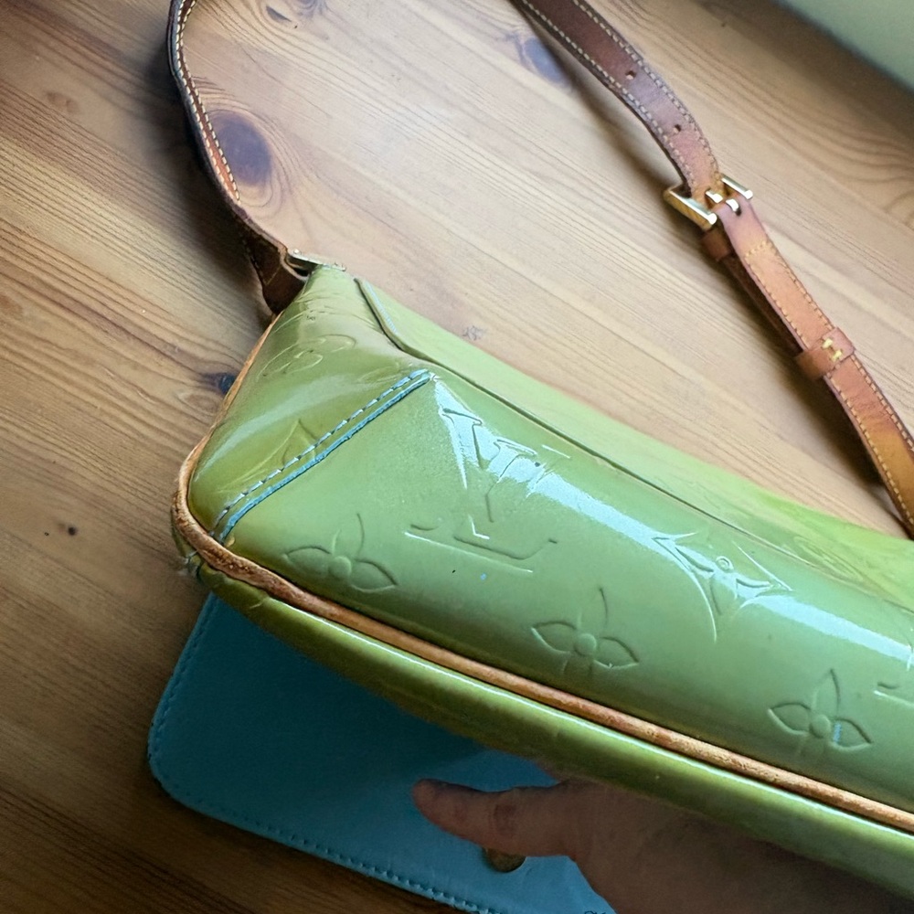 VGUC Louis Vuitton vintage green vernis shoulder bag with COA - Picture 6 of 14